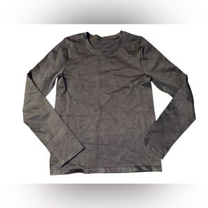 Women’s OQQ long sleeve athletic shirt